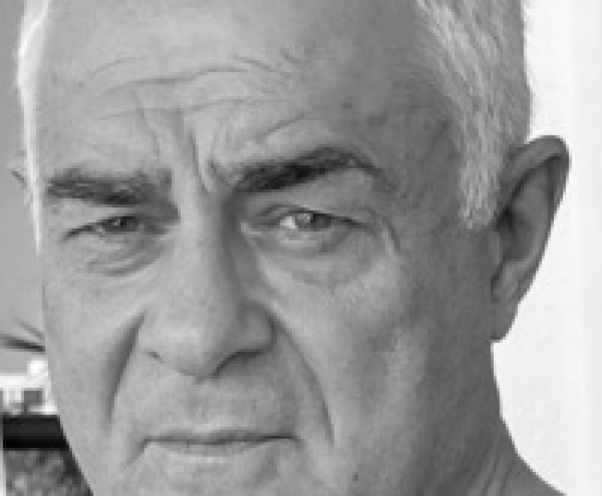 البروفيسور حلّاق متسائلًا…هل يمكن إعادة تطبيق الشريعة؟